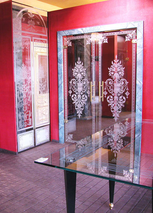Showroom & Glasgalerie — Beispiel 4