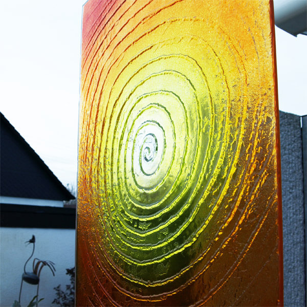 schmelzglas relief